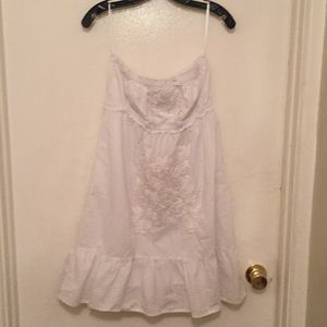 Beautiful white strapless dress.